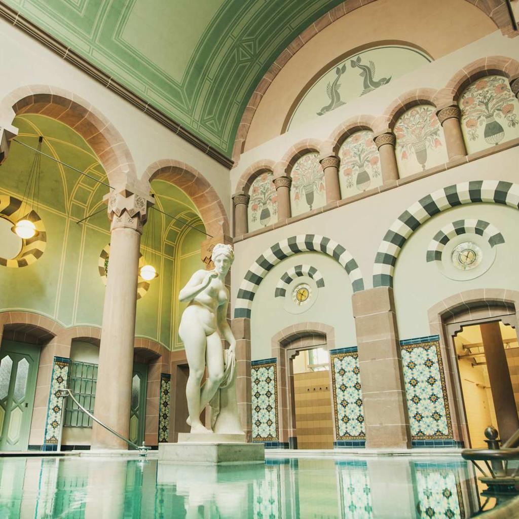 Historische Badehalle des Palais Thermal